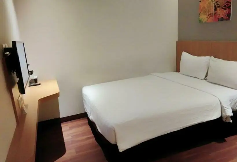Standard Szoba, Vinotel Cirebon