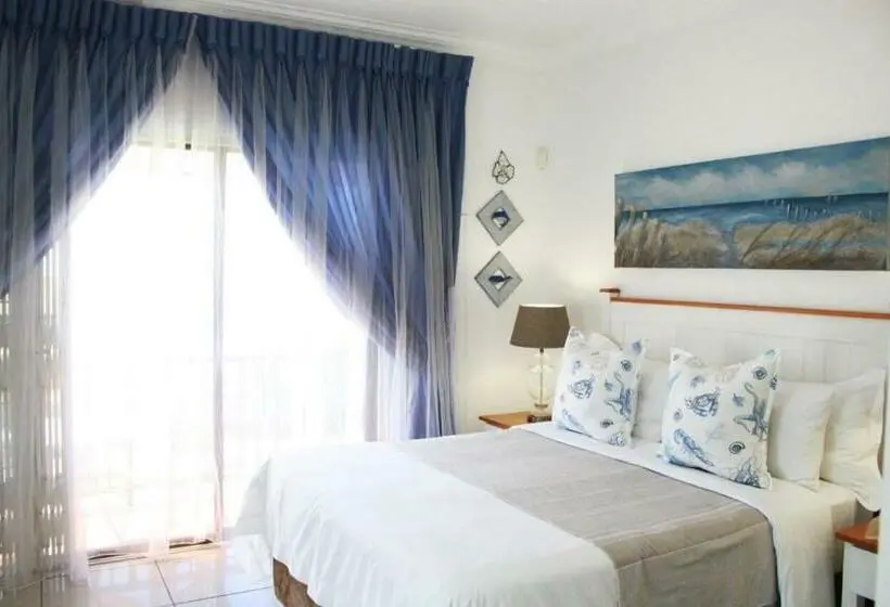 オーシャンビューデラックスルームバルコニー付き, At Doms B&b