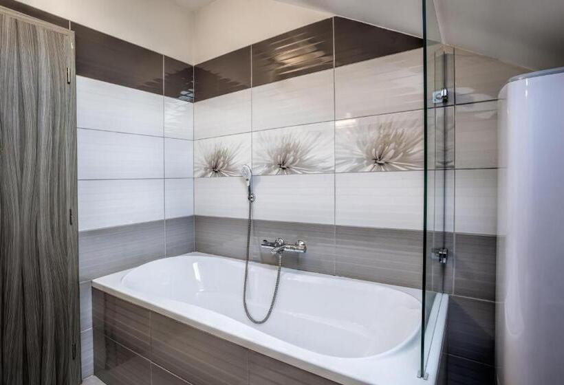 Семейный Номер, Elendris  Ubytovani U Kostela