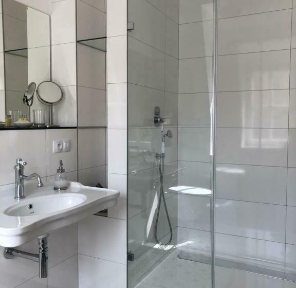 デラックススイート, Galerie Suites