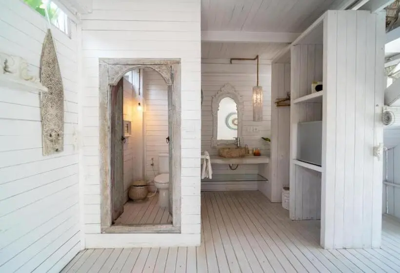 بانگلوی ممتاز, Gravity Eco Boutique Hotel   Adults Only