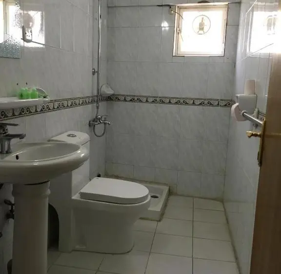 اتاق چهار تخته با دستشویی مشترک, Dijlat Al Khair Hotel فندق دجلة الخير