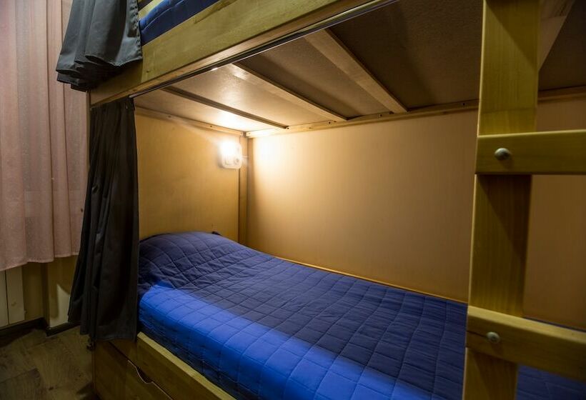 تختخواب در اتاق مشترک, Dream Hostel Zaporizhzhia