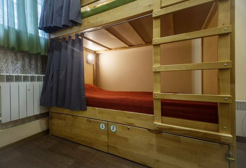 تختخواب در اتاق مشترک, Dream Hostel Zaporizhzhia