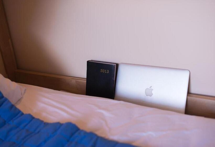 تختخواب در اتاق مشترک, Dream Hostel Zaporizhzhia