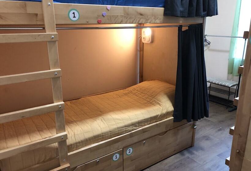 تختخواب در اتاق مشترک, Dream Hostel Zaporizhzhia