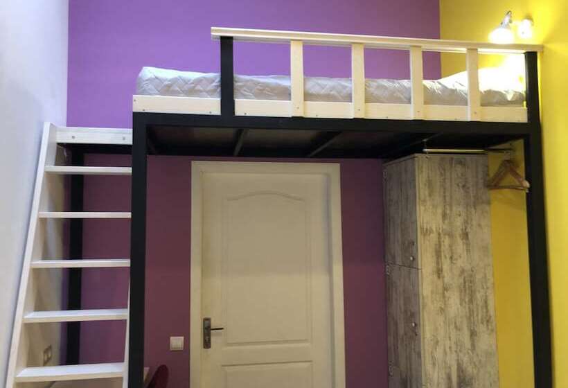 تختخواب در اتاق مشترک, Dream Hostel Zaporizhzhia