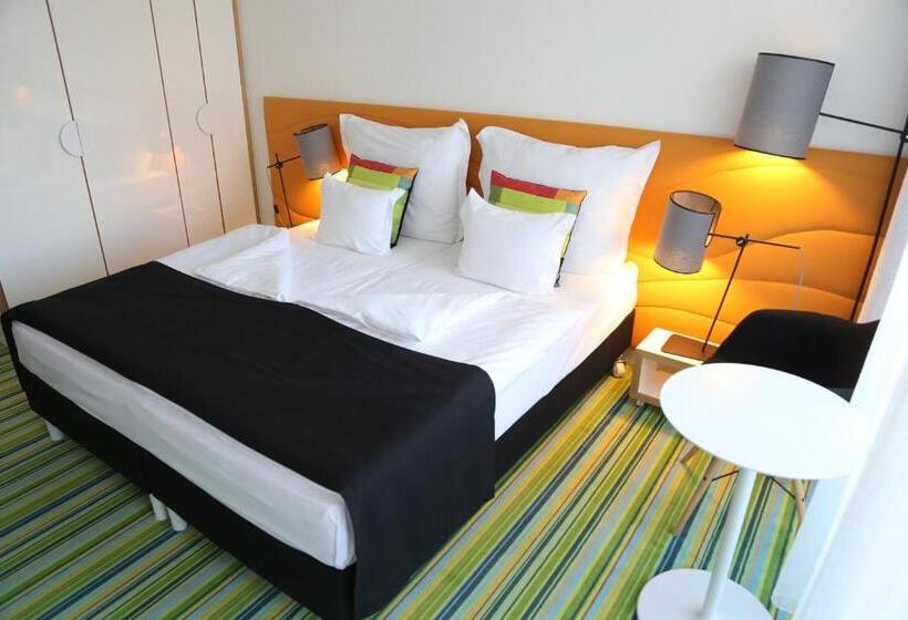 غرفة قياسية, Fenyves Yacht Club Superior