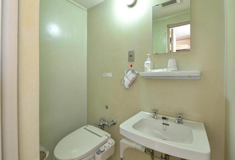 标准单人间共用浴室, Fukuyama Royal