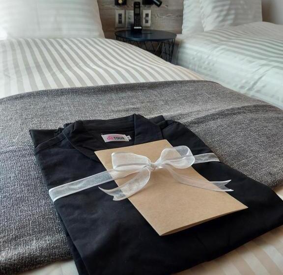 高级单人间, Fukuyama Royal