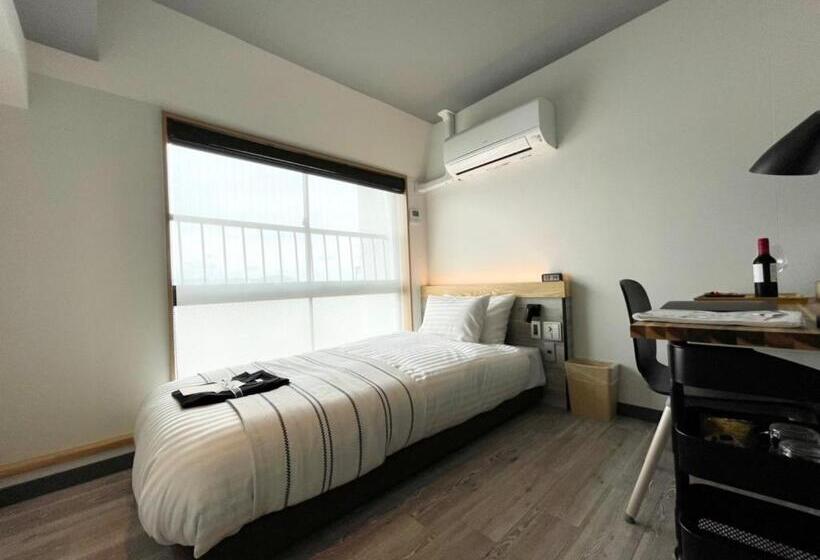 高级单人间, Fukuyama Royal