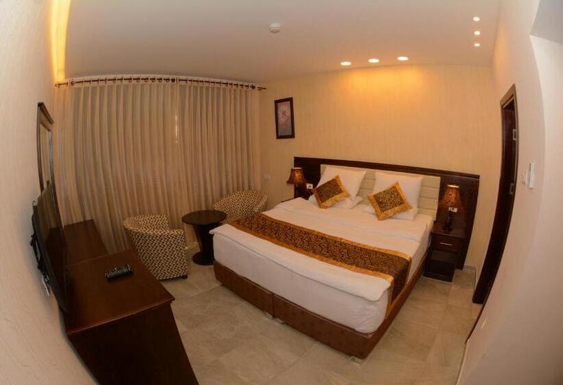 اتاق لوکس با بالکن, Royal Suites