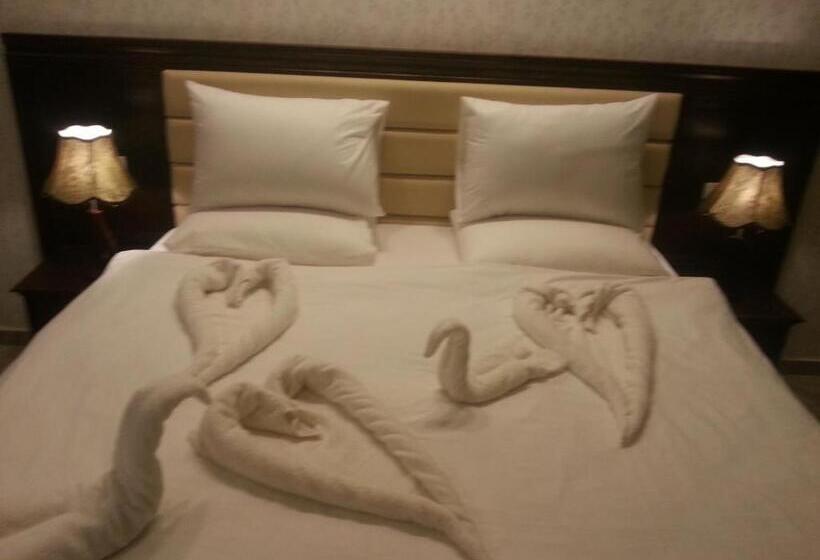 اتاق استاندارد با چشمانداز, Royal Suites