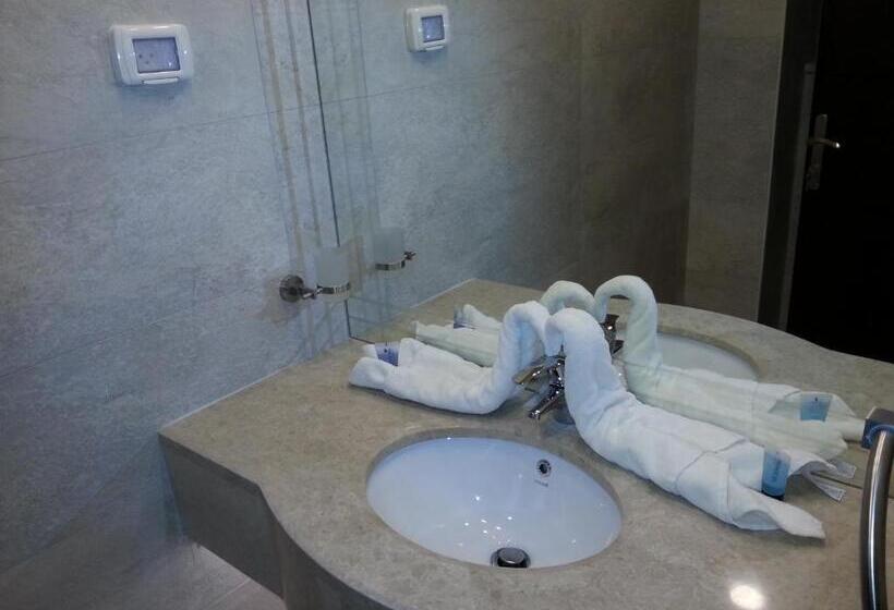 اتاق استاندارد با چشمانداز, Royal Suites