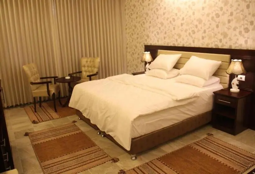 シングルデラックスルーム, Royal Suites