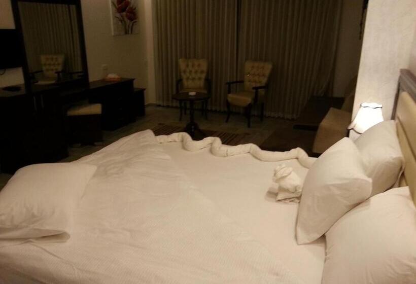 اتاق لوکس خانوادگی, Royal Suites