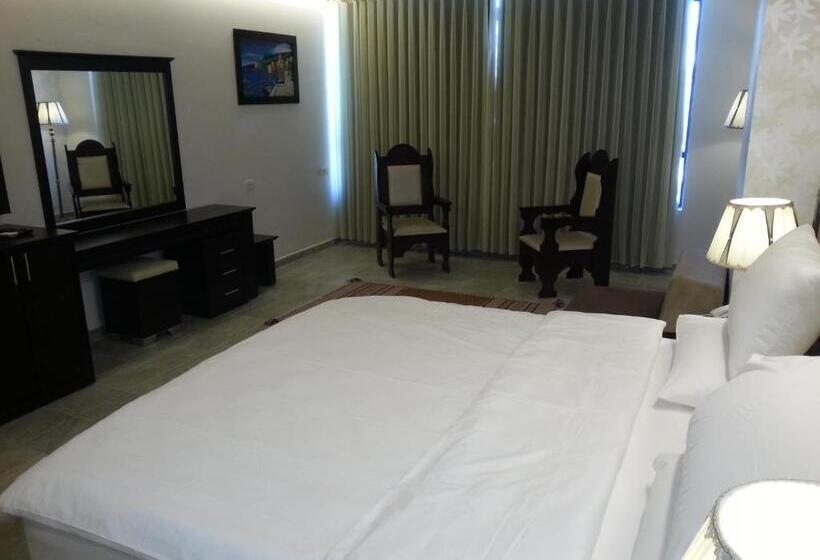 اتاق لوکس خانوادگی, Royal Suites