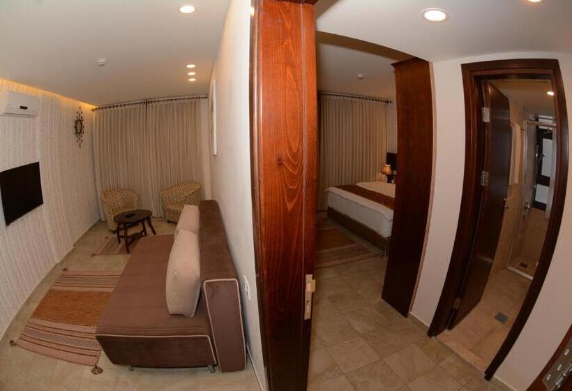 سوییت خانوادگی, Royal Suites