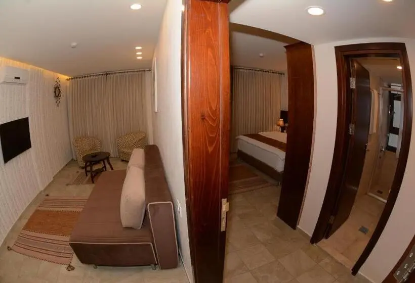 スイート(家族用), Royal Suites