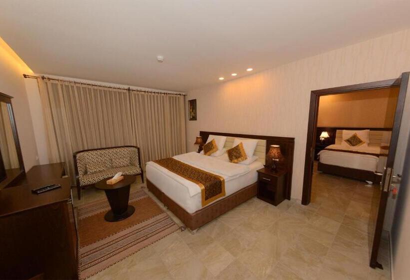 سوییت خانوادگی, Royal Suites