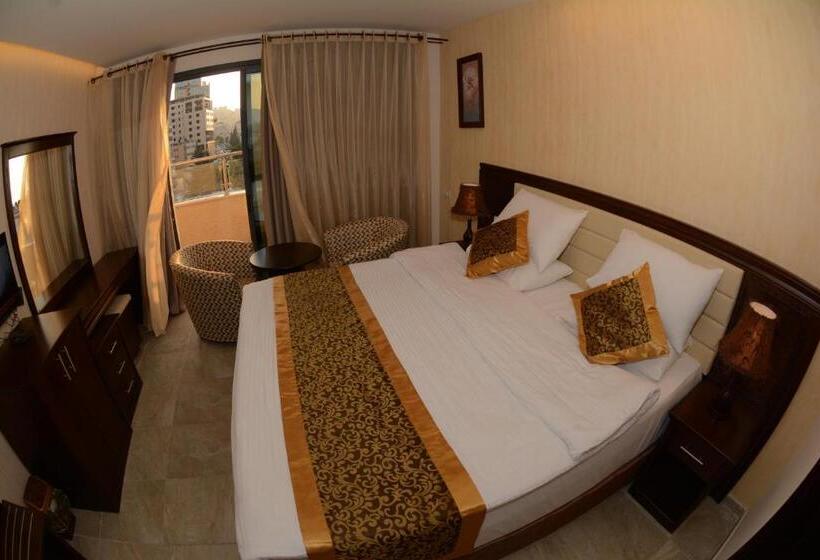 اتاق لوکس با بالکن, Royal Suites