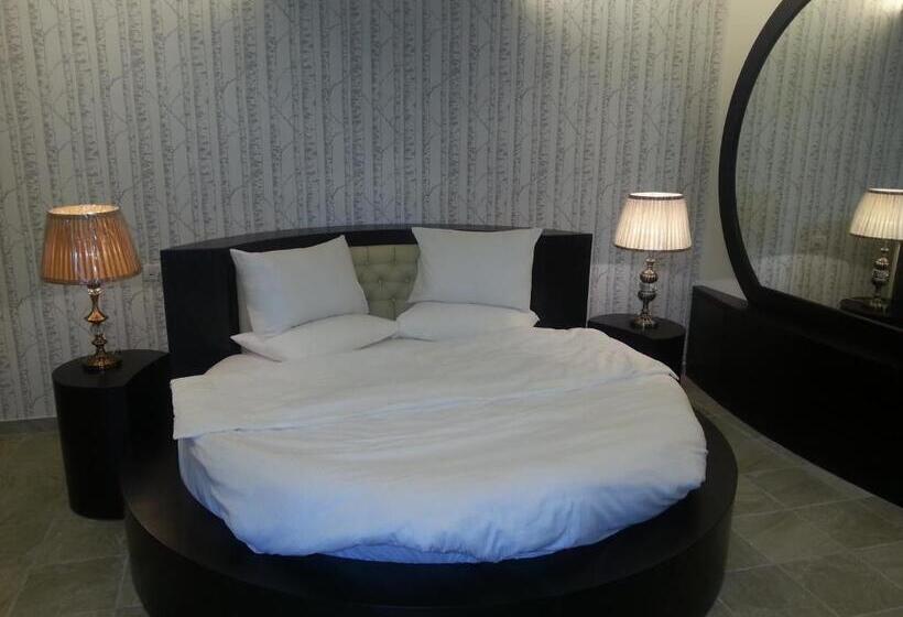 سوییت لوکس, Royal Suites