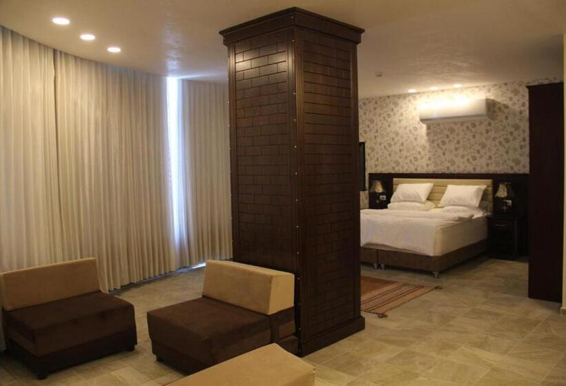 سوییت لوکس, Royal Suites