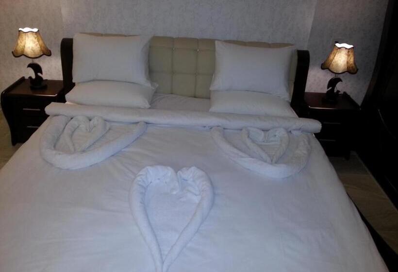 اتاق لوکس خانوادگی, Royal Suites