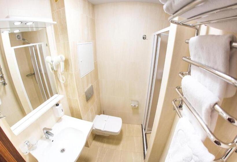 Standard Triple Room, Truskavets 365