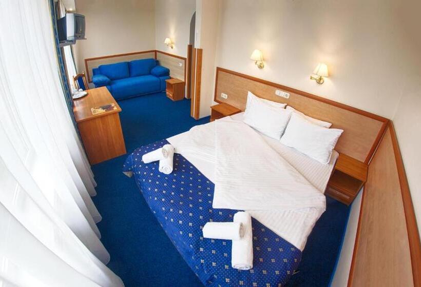 Deluxe Room, Truskavets 365