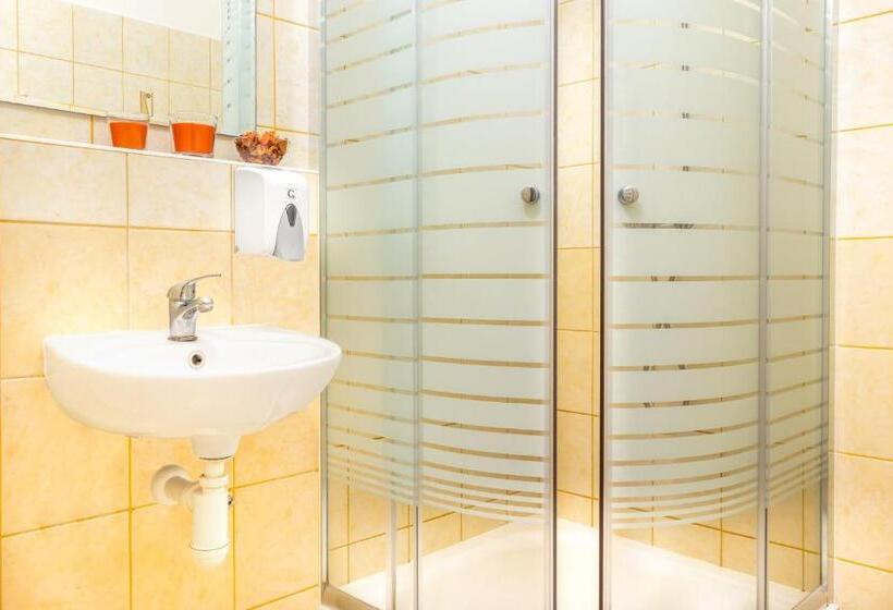Quarto Standard com Terraço, Zannam