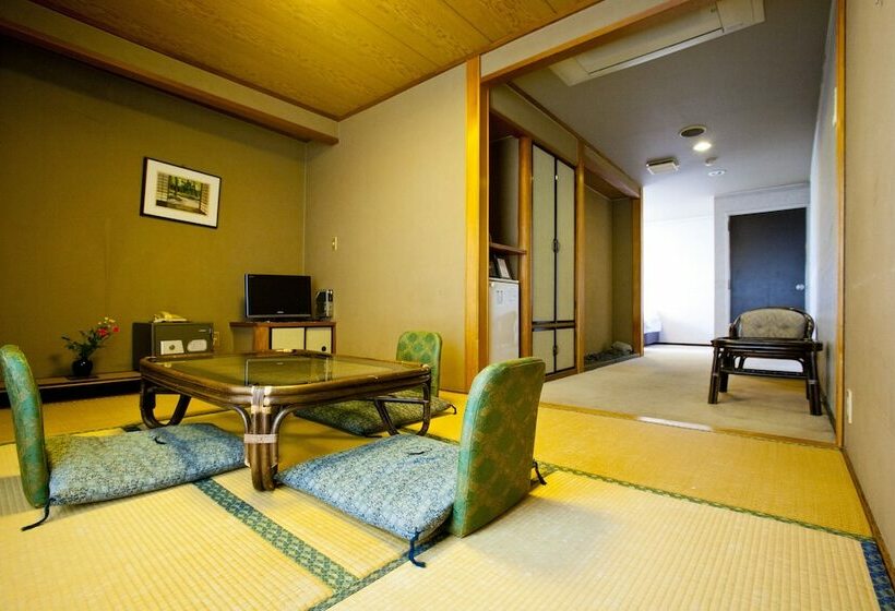 غرفة قياسية, Hiyoshien