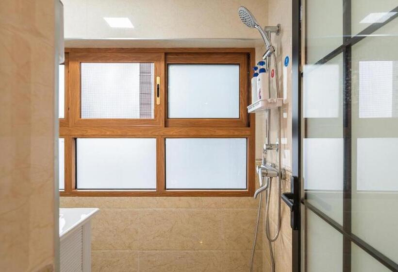 اتاق لوکس, Chongqing Zuji Youth Hostel