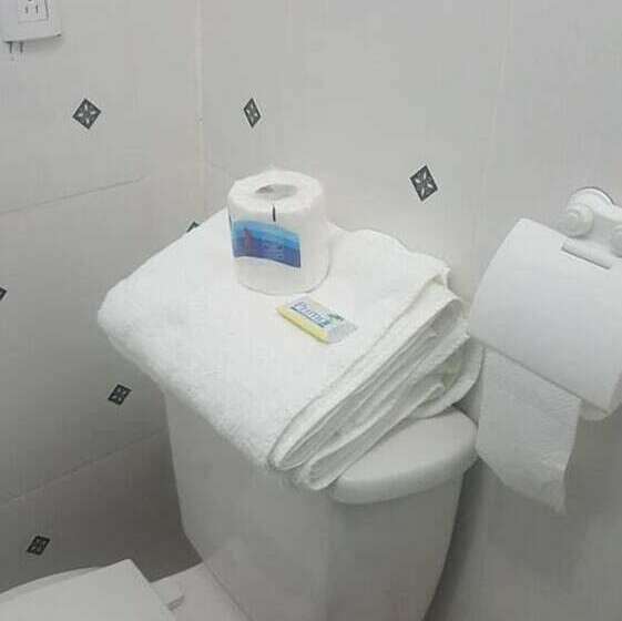 اتاق استاندارد, Aarony House