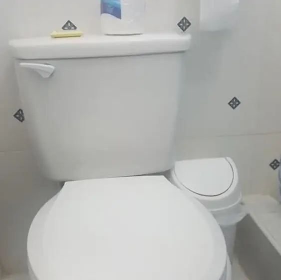 اتاق استاندارد, Aarony House