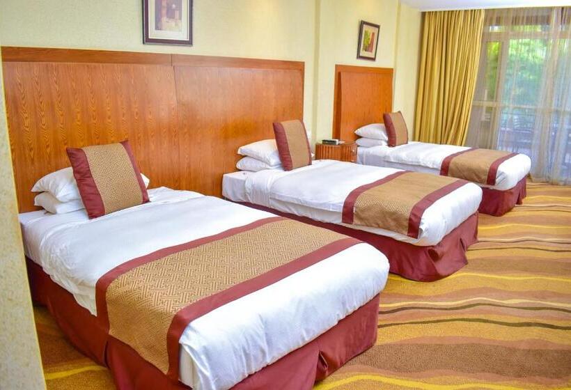 اتاق استاندارد سه نفره, Mbale Resort