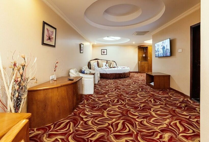 سوئیت پرزیدنت, Mbale Resort