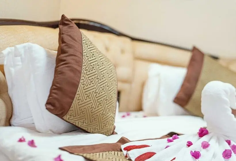 سوئیت پرزیدنت, Mbale Resort