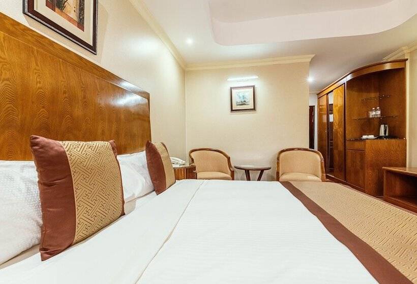 سوئیت پرزیدنت, Mbale Resort
