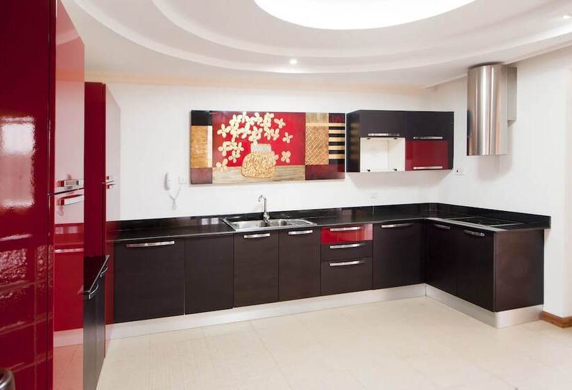 سوئیت پرزیدنت, Mbale Resort