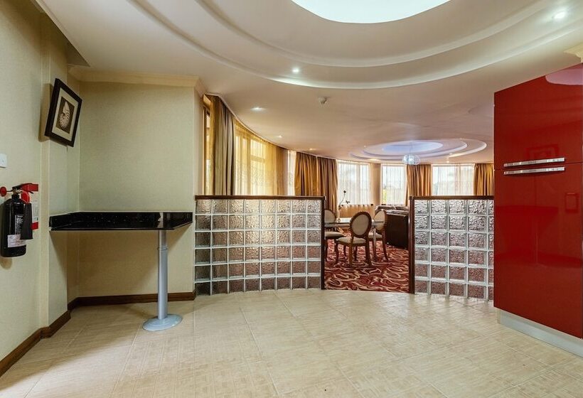 سوئیت پرزیدنت, Mbale Resort