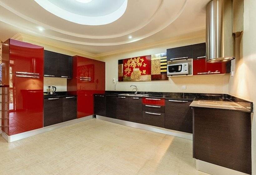 سوئیت پرزیدنت, Mbale Resort