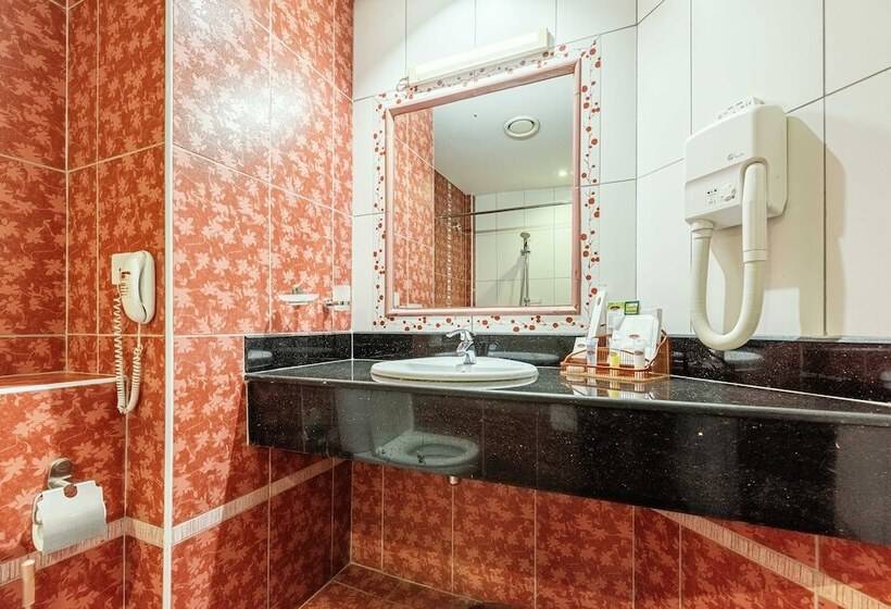 سوئیت پرزیدنت, Mbale Resort