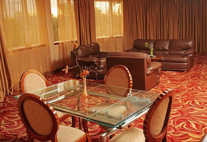 سوئیت پرزیدنت, Mbale Resort