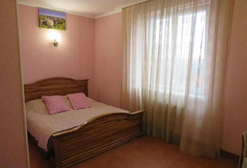 اتاق استاندارد, Monte Kristo