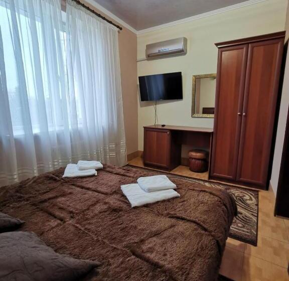 جناح, Monte Kristo