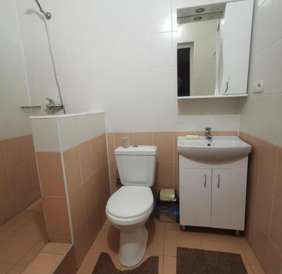 غرفة قياسية رباعية, Monte Kristo