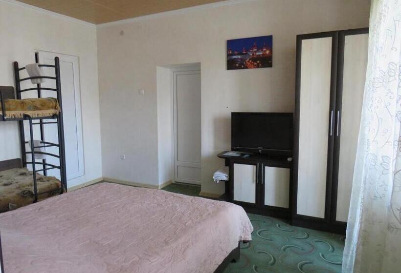 شقة غرفة واحدة, Monte Kristo