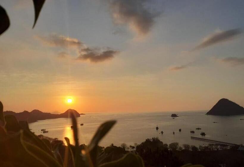 Номер Deluxe с Балконом, Sunset Hill