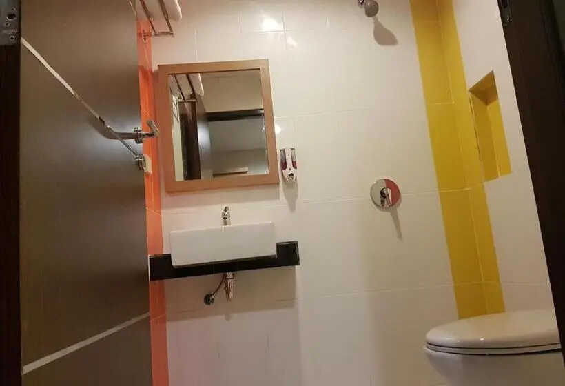 スイート, Budget Hotel Ambon